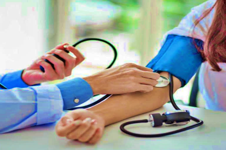 blood pressure can be reduced by food habits