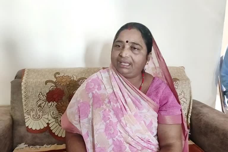 former mla shakuntala khatik