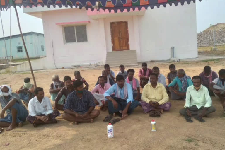 protest against annaram barrage by annaram and chandrupalli formers at annaram barrage area