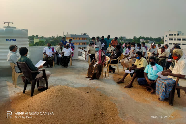 divan cheruvu sachivalayam employees meeting with farmer