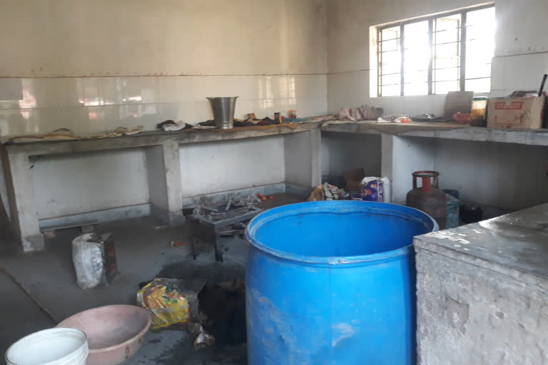 fire caught in police station kitchen in palamu