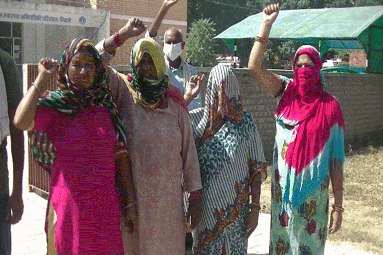 People protest for water problem in bhiwani