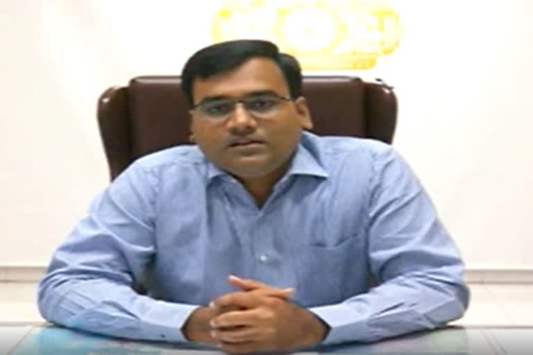 nellore district collector chakradhar