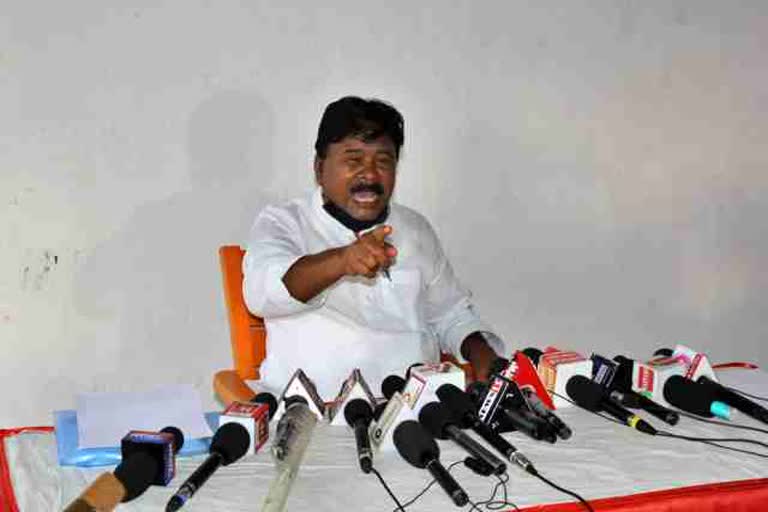 mla-bandhu-tirkey-met-cm-hemant-in-ranchi