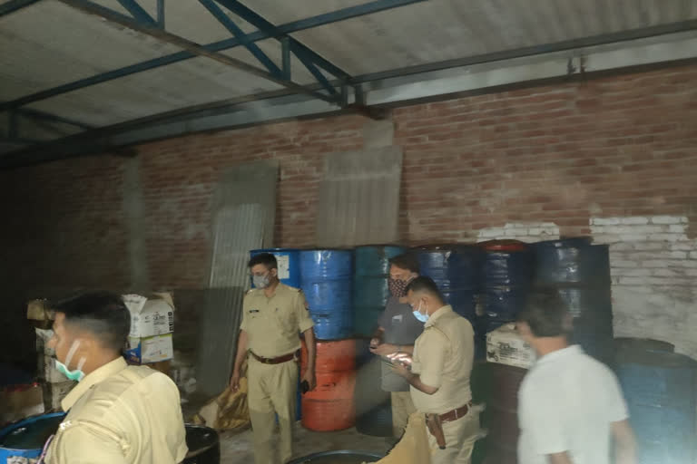 duplicate mobil oil factory busted in agra