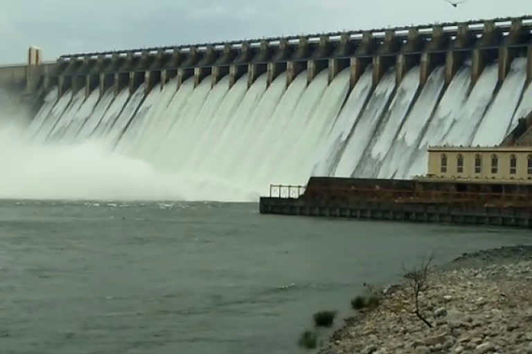 nagarjuna-sagar-10-crust-gates-opened-due-to-huge-inflow-in-nalgonda-district