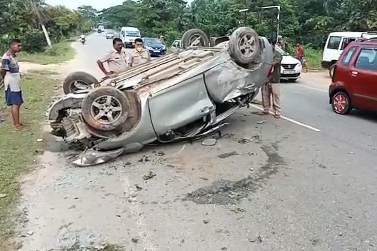 গোৱালপাৰাৰ ধূপধৰাত ভয়ংকৰ পথ দুৰ্ঘটনা