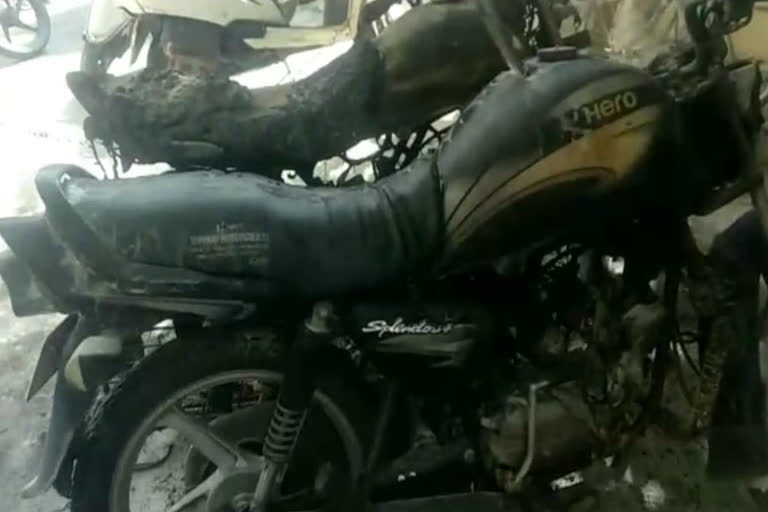 Motorcycle fire caught in ghaziabad hospital