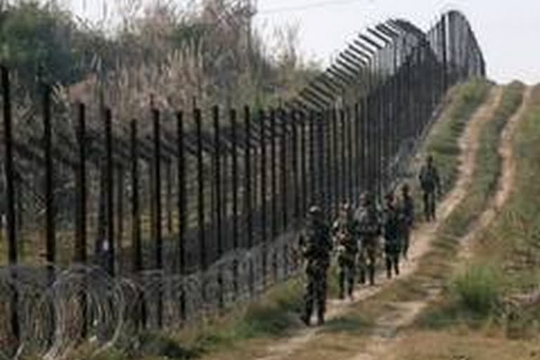 Pak initiates ceasefire along LoC in J-K's Keran  Machhal sectors  ജമ്മുകശ്മീരിലെ കെരാനിൽ പാക് വെടിനിർത്തൽ കരാർ ലംഘിച്ചു  പാക് വെടിനിർത്തൽ കരാർ ലംഘിച്ചു  വെടിനിർത്തൽ കരാർ ലംഘിച്ചു  ജമ്മുകശ്മീരിലെ കെരാൻ  Pak initiates ceasefire  Pak initiates ceasefire along LoC  J-K's Keran