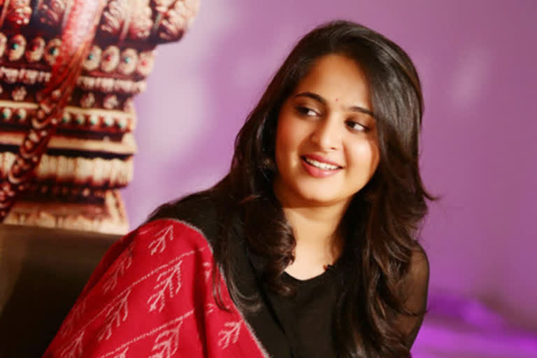 Anushka Shetty makes her debut on Twitter