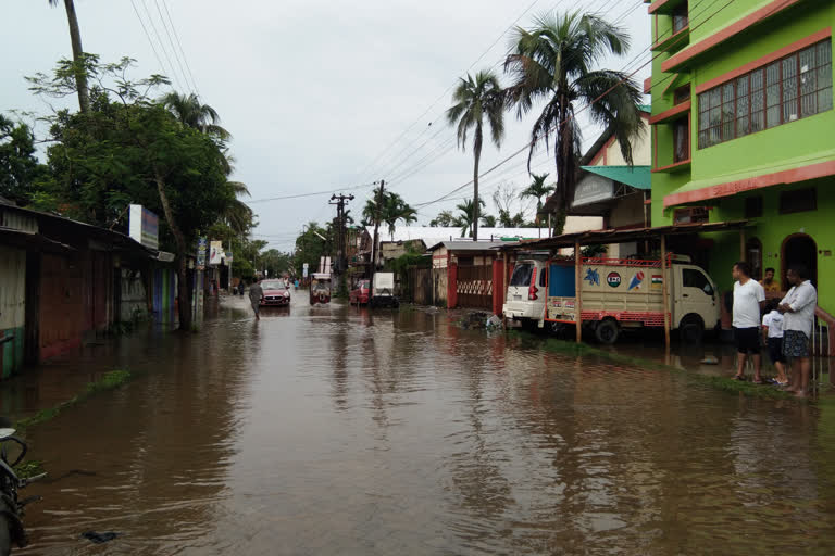 হাইলাকান্দিত কৃত্ৰিম বান