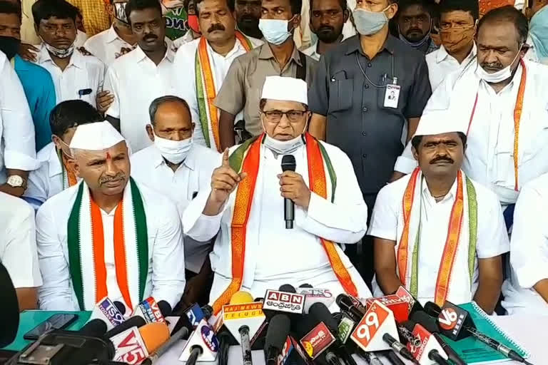 Jana reddy participates in a protest in Nalgonda