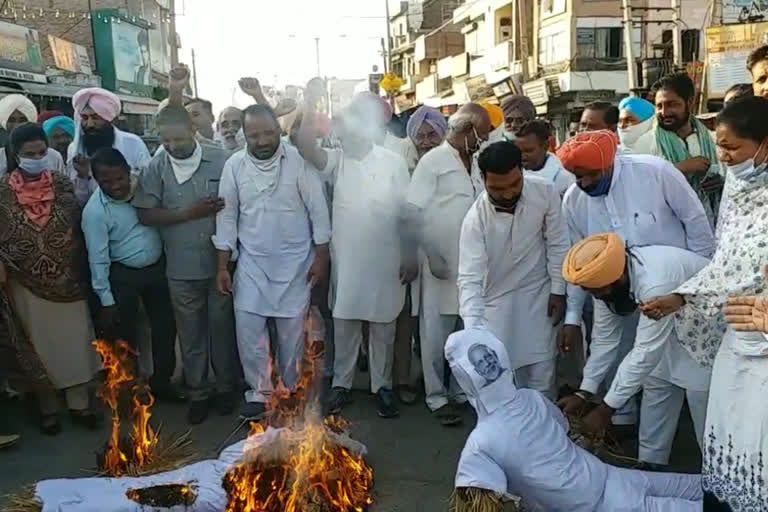 Congress staged a protest in Mansa against the UP government over the Hathras case