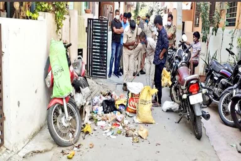 हाथरस डीएम के जयपुर स्थित आवास के बाहर भीम आर्मी का प्रदर्शन