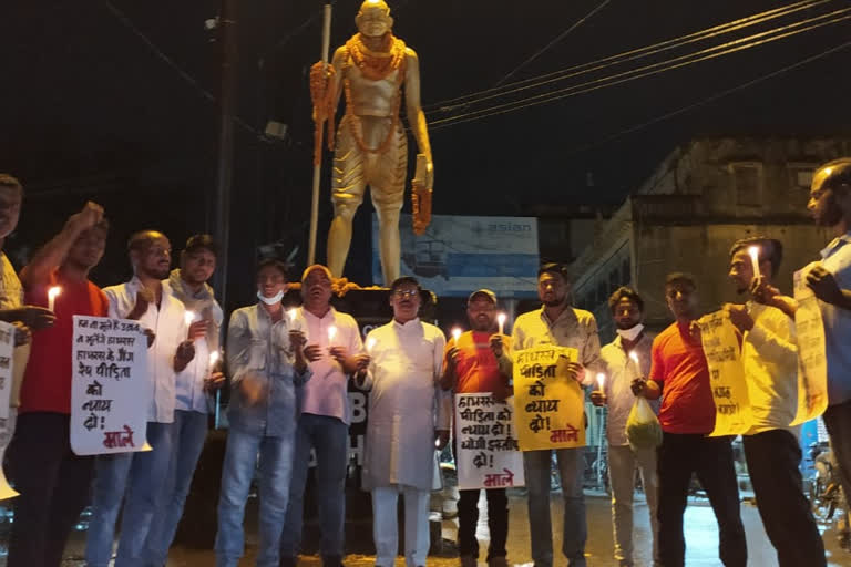 candle march in giridih for hatras case, हाथरस कांड के खिलाफ नहीं थम रहा है लोगों का आक्रोश