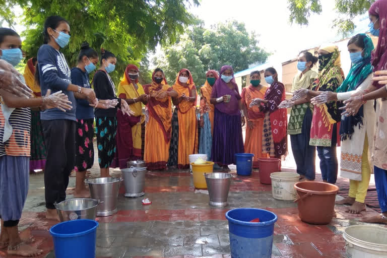 Hand wash program