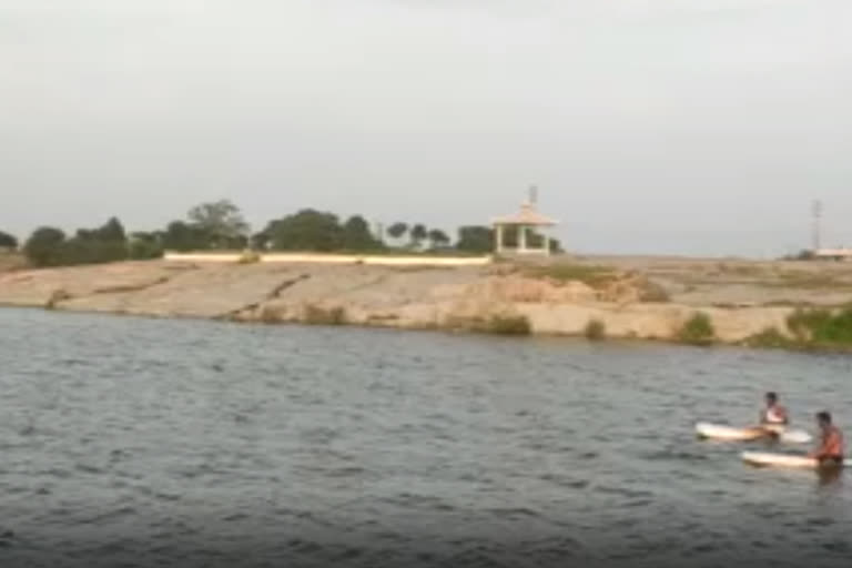 2 boys died drown in shameerpet lake