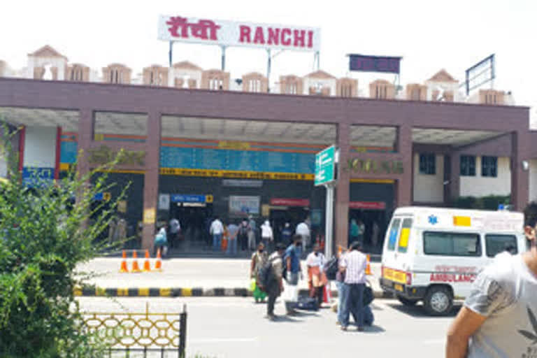 14-girls-rescued-from-smugglers-at-ranch-railway-station