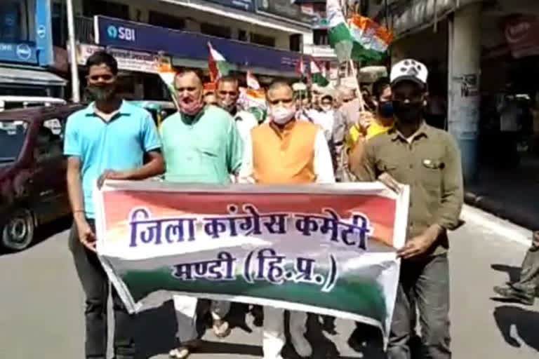 Congress Committee took out a rally on the Hathras case in Mandi