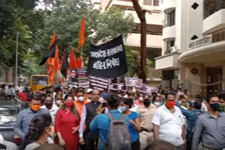 Shiv Sena protests in Mumbai