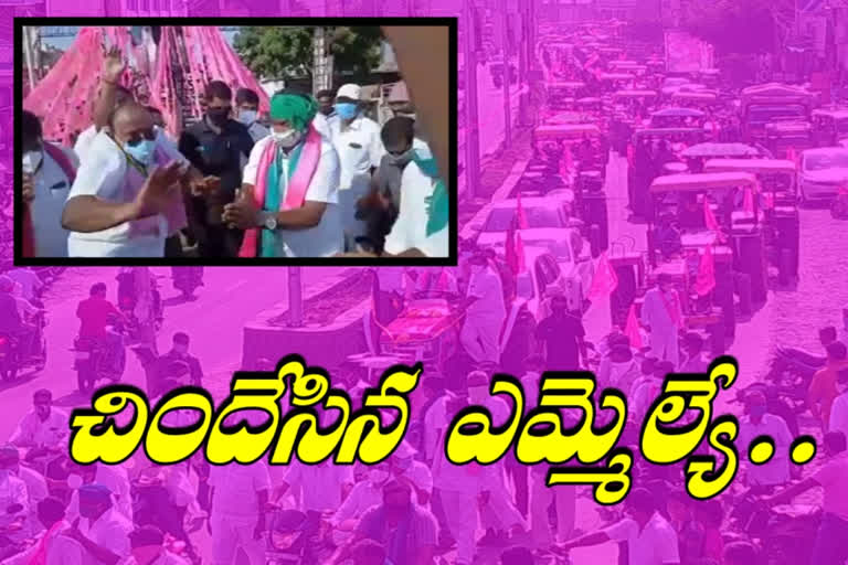 'నూతన రెవిన్యూ చట్టాన్ని స్వాగతిస్తూ కోరుట్లలో భారీ ర్యాలీ'