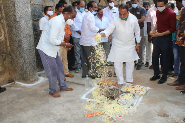 minister indrakaran reddy inaugurated  shamgarh fort lighting works in nirmal district