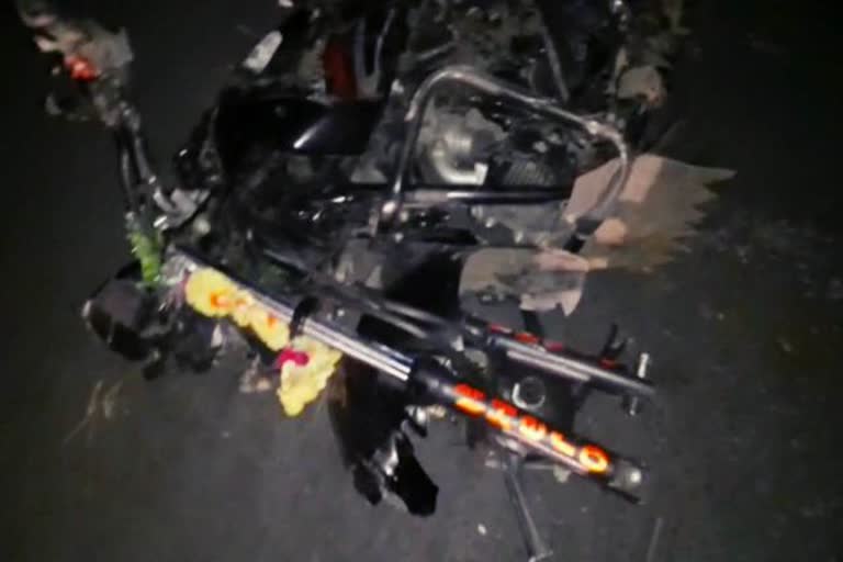 man died in road accident in ramgarh, road accident in ramgarh, news of of Rajrappa Police Station, रामगढ़ में सड़क दुर्घटना में एक शख्स की मौत, रामगढ़ में सड़क दुर्घटना, रजरप्पा थाना की खबरें