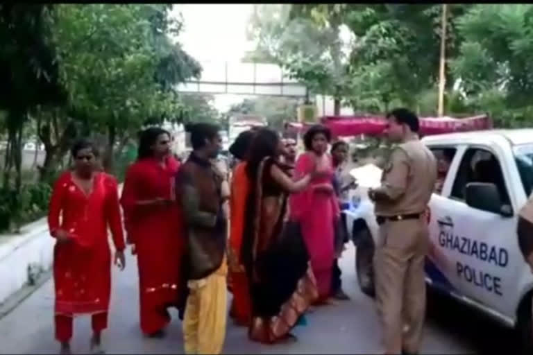 transgenders clash in Kavi Nagar area in Ghaziabad