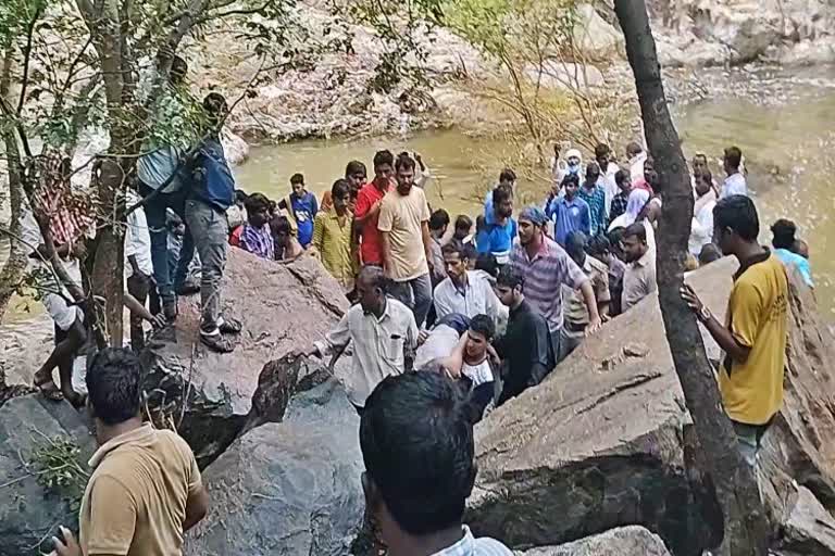 Two dead body found in  Gurumitkal