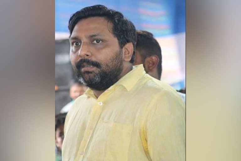 BJP councillor shot dead in West Bengal  BJP councillor killed  BJP councillor shot  ബിജെപി കൗൺസിലറുടെ കൊലപാതകം  കൗൺസിലർ വെടിയേറ്റ് മരിച്ചു  പശ്ചിമബംഗാൾ വാർത്ത  ബിജെപി കൗൺസിലർ മരിച്ചു