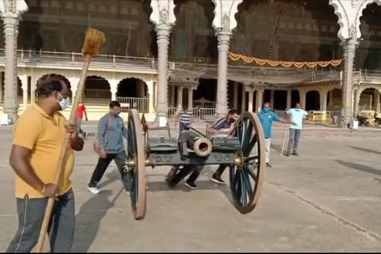 Mysore Dasara A workout in the palace courtyard