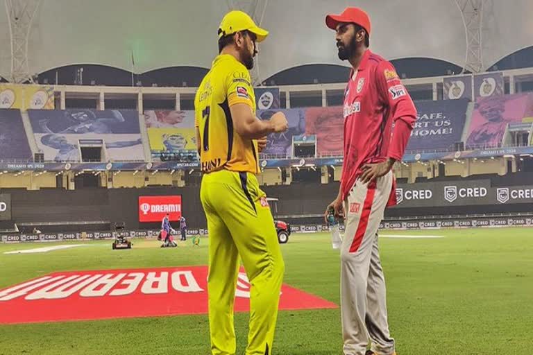 ms dhoni sharing tips to kl rahul after match in  ipl 2020