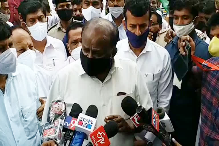 HD Kumaraswamy