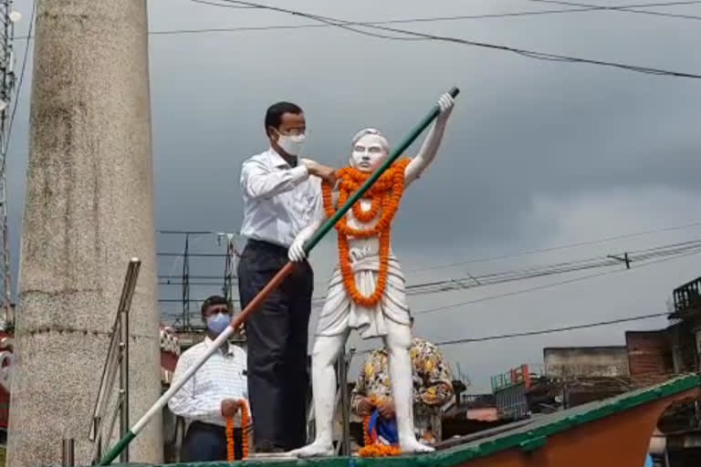 ନିରାଡମ୍ବରରେ ପାଳନ ହେଲା ବିଶ୍ୱର ସର୍ବ କନିଷ୍ଠ ଶହୀଦ ବାଜି ରାଉତଙ୍କ ଜନ୍ମଜୟନ୍ତୀ