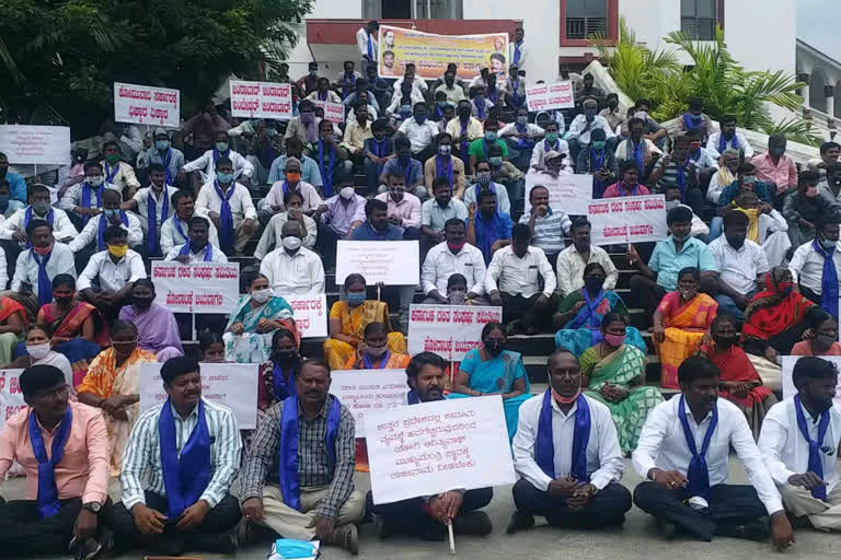 Protest in Shimoga condemning the Hathras incident