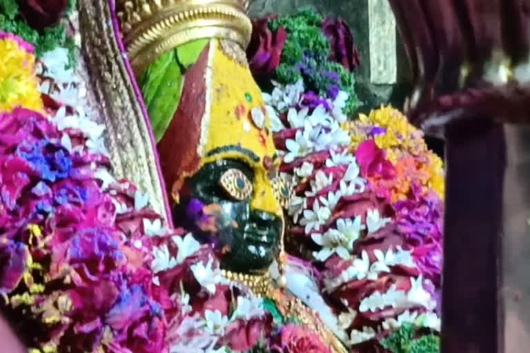 Priests oppose of new Tulja Bhavani idol in tuljapur