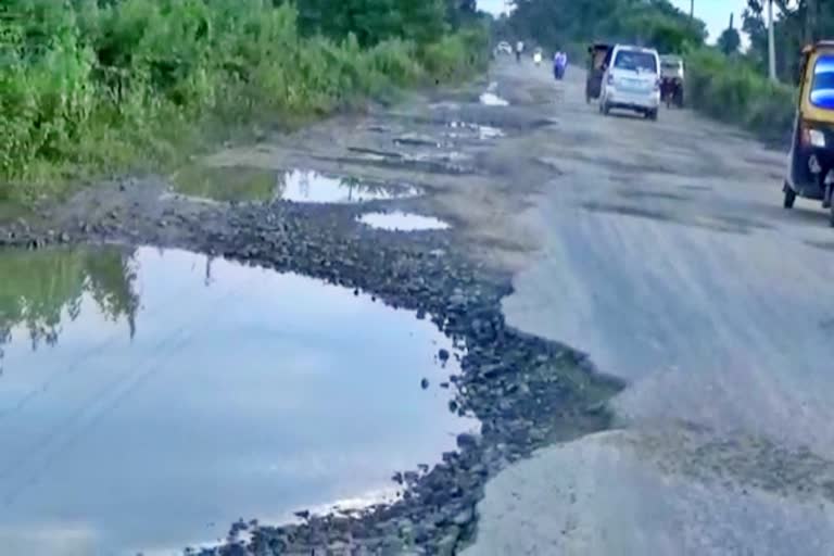 poor condition of highway in karimganj assam etv bharat news