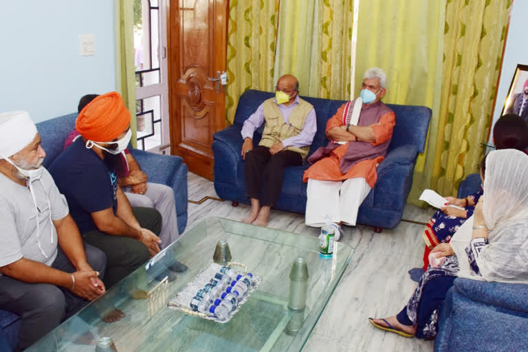 lg manoj sinha meets family of bopinder singh