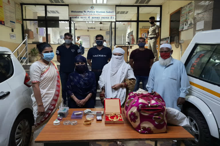 missed jewelry recovered by delhi police and returned