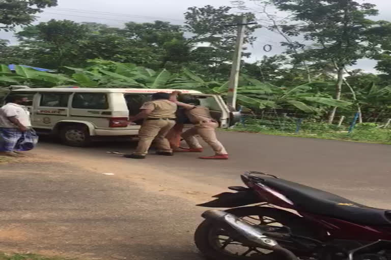 കൊല്ലം  കൊല്ലം ചടയമംഗലത്ത് വയോധികനെ പൊലീസ് മർദിച്ച സംഭവം  ചടയമംഗലം  kollam police attack  kollam police attack old man  chadayamangalam