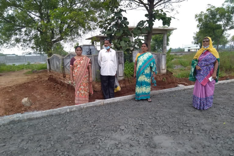 women farmers stopped vaikuntadhamam works