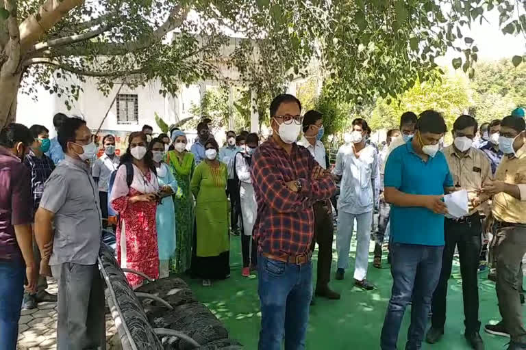 Doctors sitting on strike