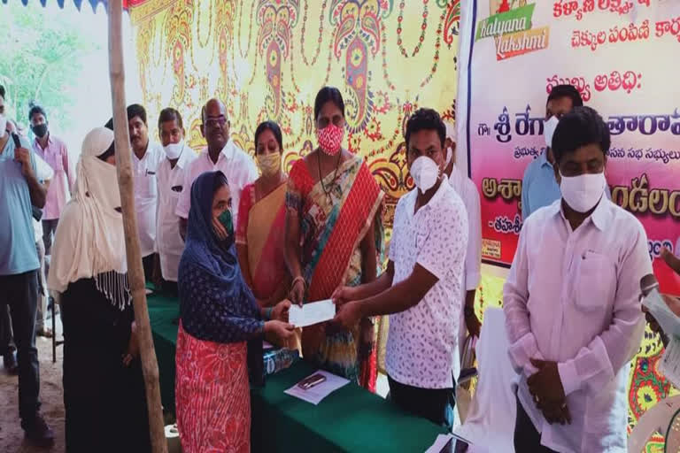 kalyana lakshmi and shaadi mubarak cheques were distributed in bhadradri kothagudem district