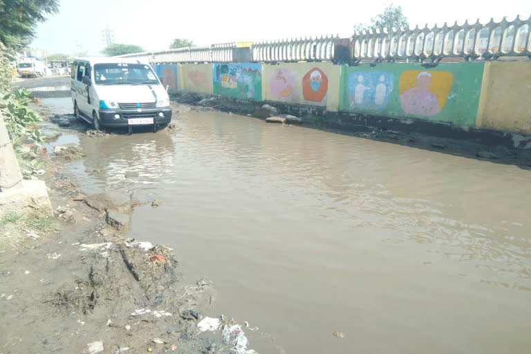 Water logging on dilapidated road of Khedi Baba Bridge