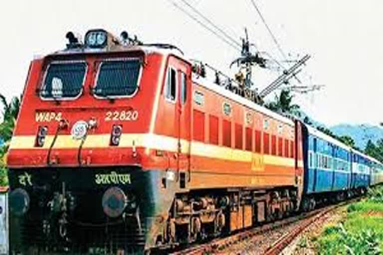 extra-trains-between-districts-will-start-from-11-october-in-maharashtra