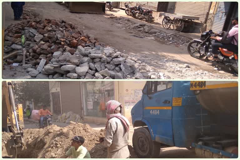 pipeline is being laid down in sangam vihar after lifting lockdown