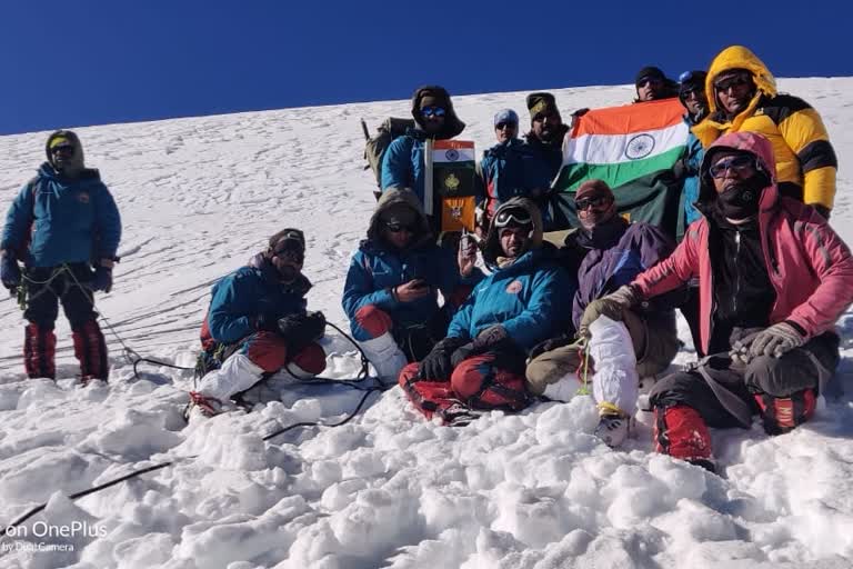 ITBP hoists indian flag