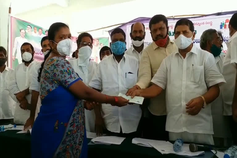 kalyana-laxmi-cheques-distribution-at-miryalaguda-in-nalgonda-district