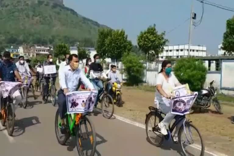 cycle rally to appeal for maximum vote