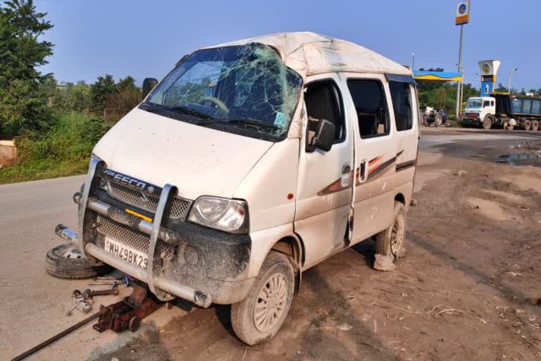 Road accident in Katghora